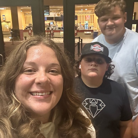 Meet your Posher, Morgan - Picture 2 of 2